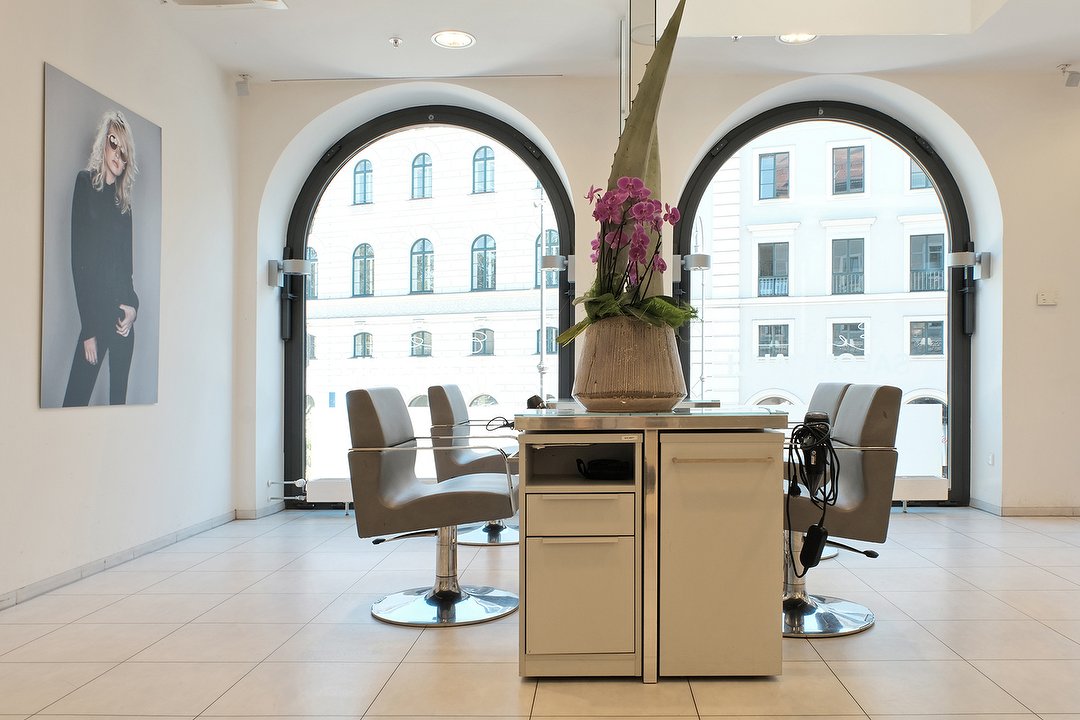 Salon Pauli Friseur In Altstadt Munchen Treatwell