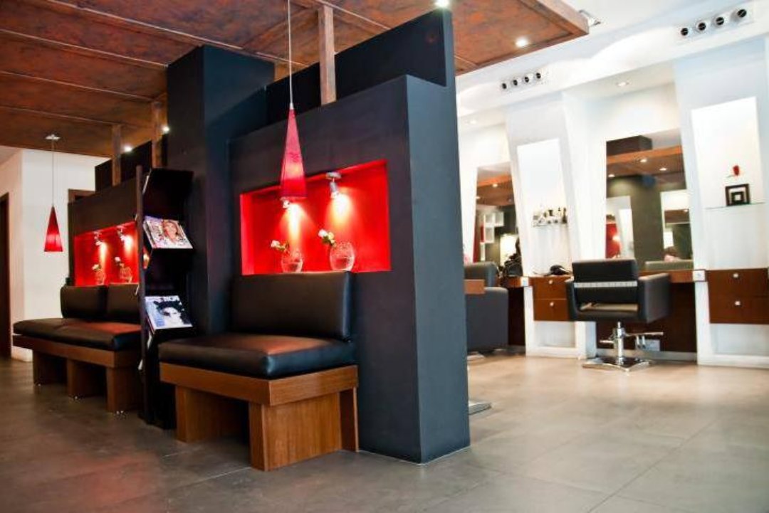 Juan Torres Peluquería y Belleza , Exposició, Valencia