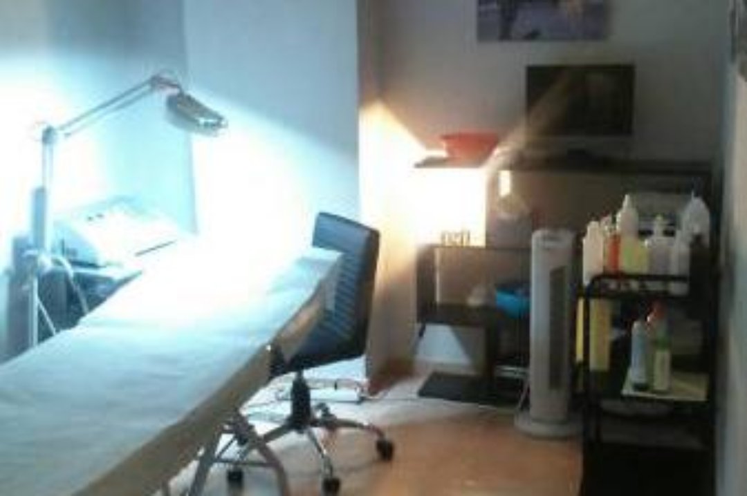 Body Forme and Face, Camino de Ronda, Granada