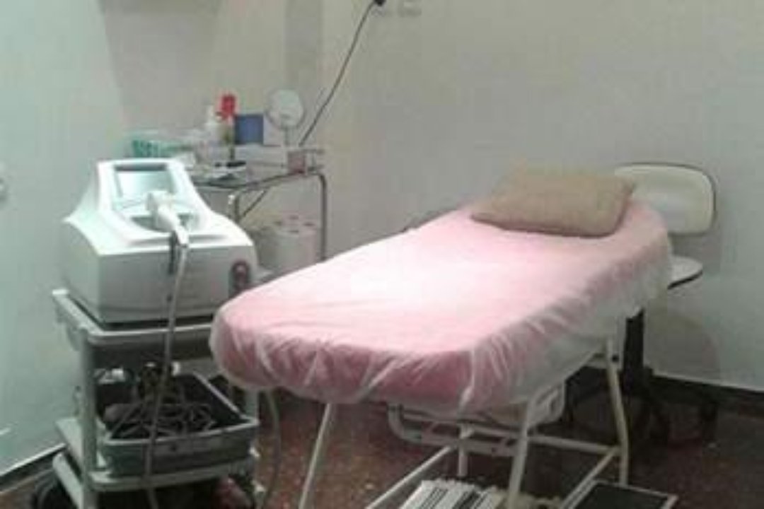 Dra Esther Subirachs, Sant Gervasi-Galvany, Barcelona