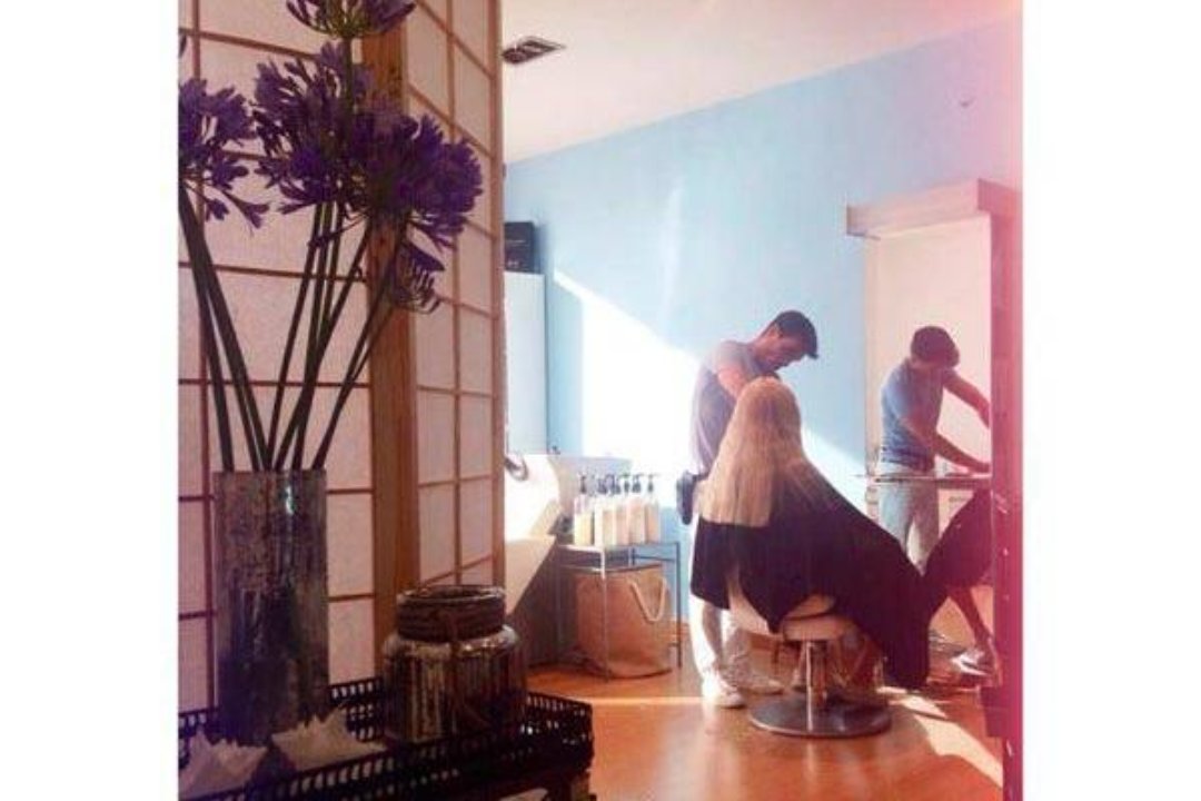 Pure Style Hair Beauty, Provincia de Málaga