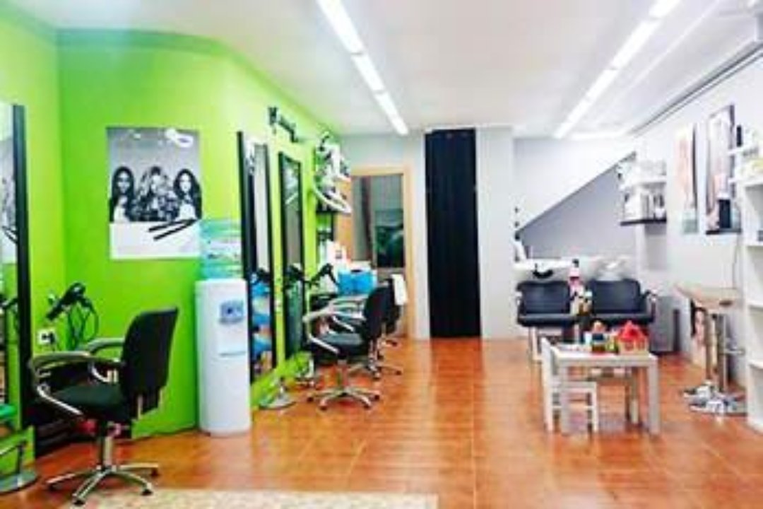 Peluquería Aire, Vilapicina i la Torre Llobeta, Barcelona