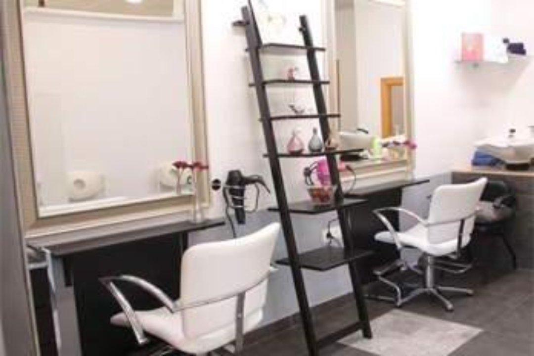 Maese Peluqueros Mujer, Provincia de Sevilla