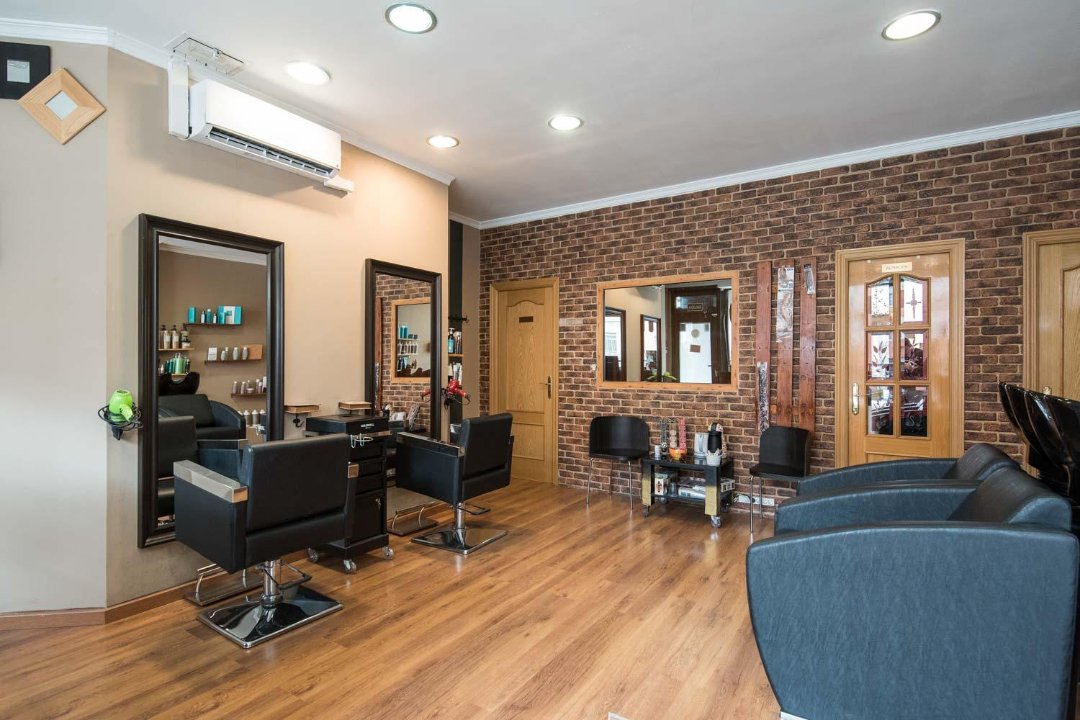 Hair On The Street, Palacio, Madrid