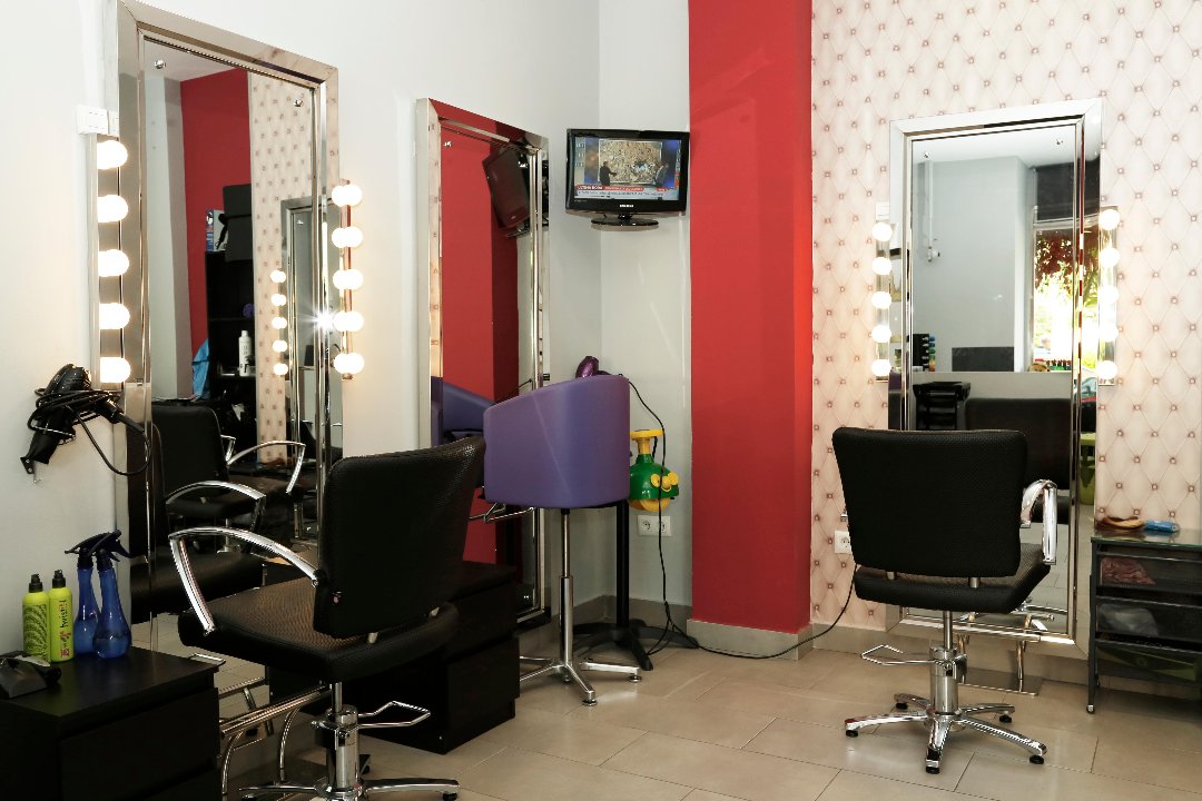 Laura Estilistas, Legazpi, Madrid