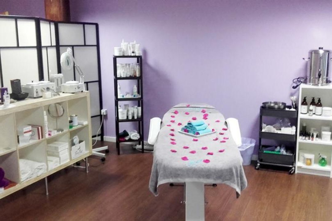 Kumiko Eterna Belleza, Provincia de Sevilla