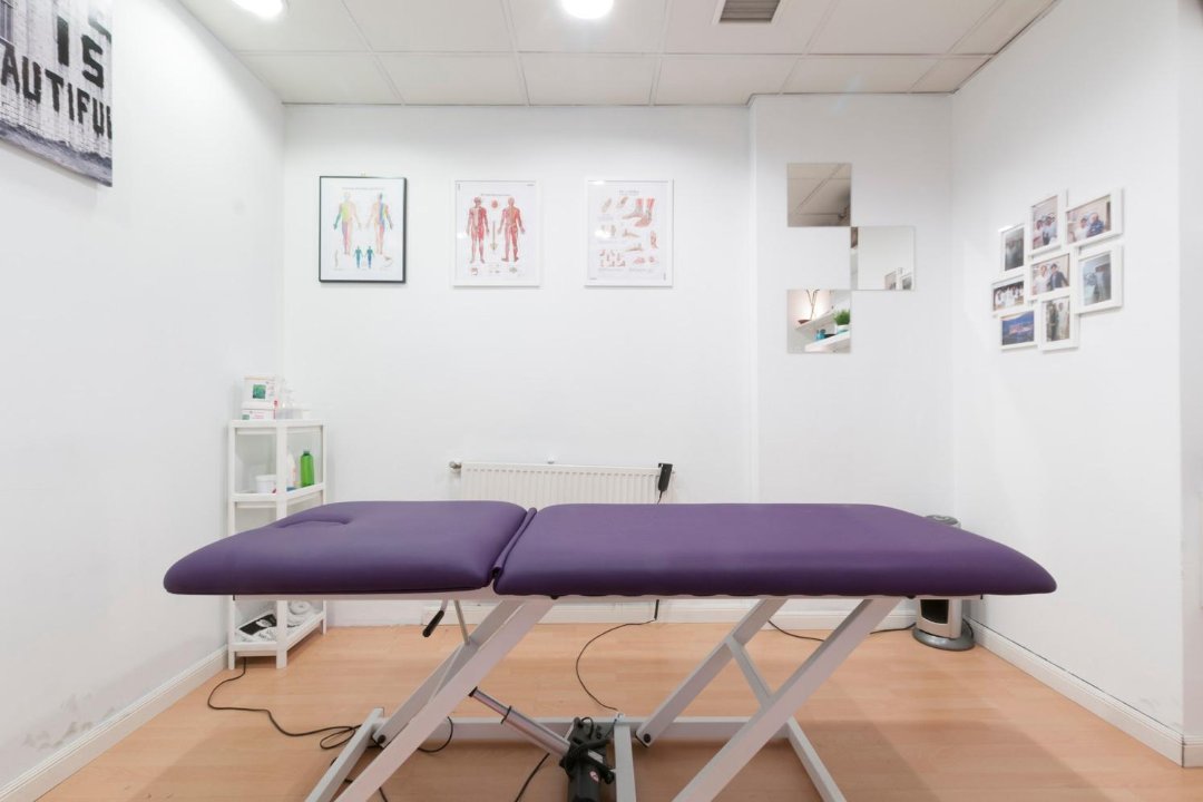 Clínica RG Rodrigo Gavín Alcobendas, La Zaporra, Comunidad de Madrid