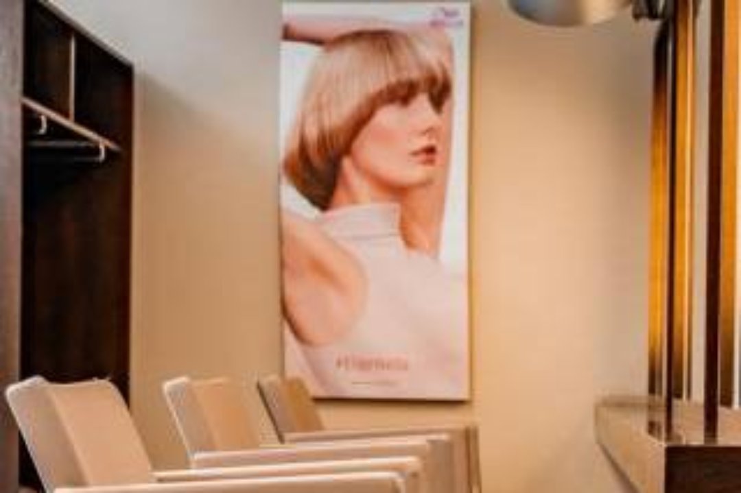 Maxi & Margo Peluqueros, Oviedo