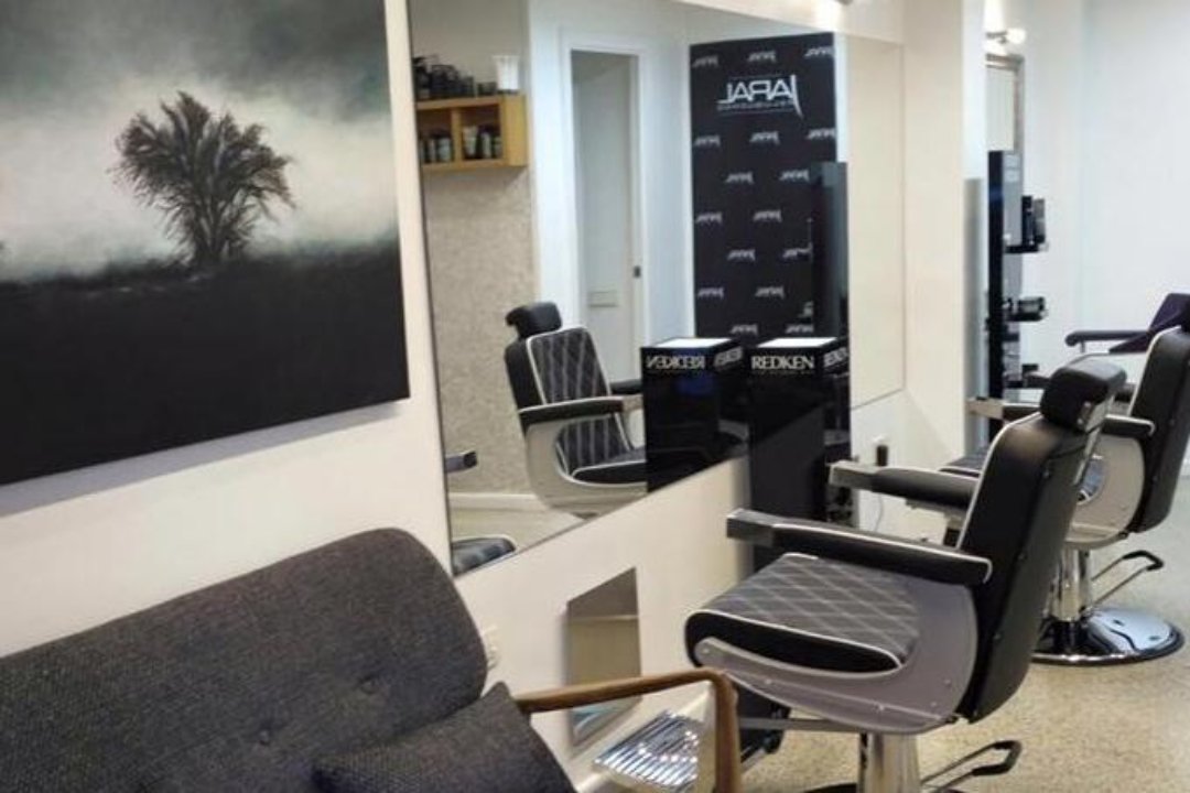 Jaral Peluqueros, El Camp d'en Grassot i Gràcia Nova, Barcelona