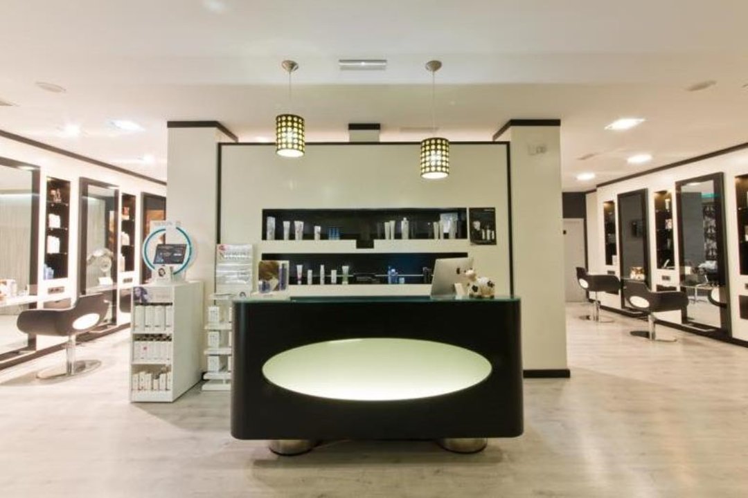 Peluquería M&R, Loja, Provincia de Granada