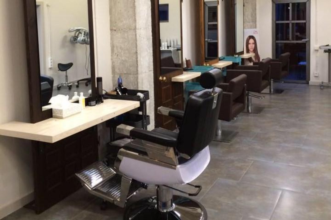 Llenas Hair Studio, Centre Castelldefels, Castelldefels