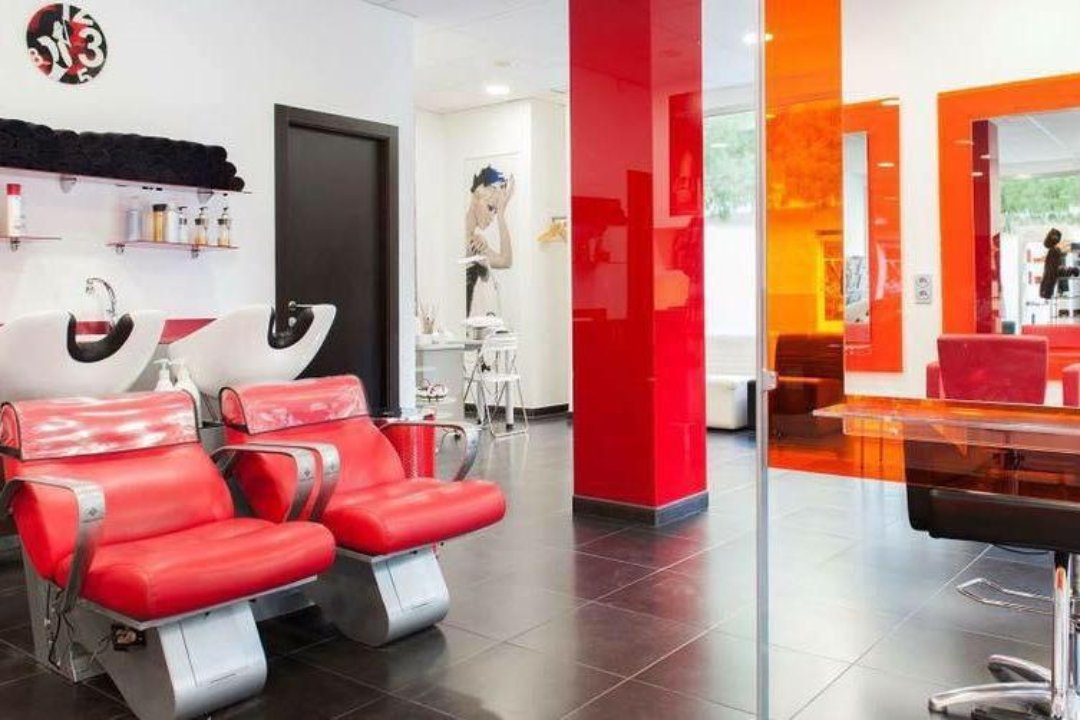 Zarza Peluqueros, Catarroja