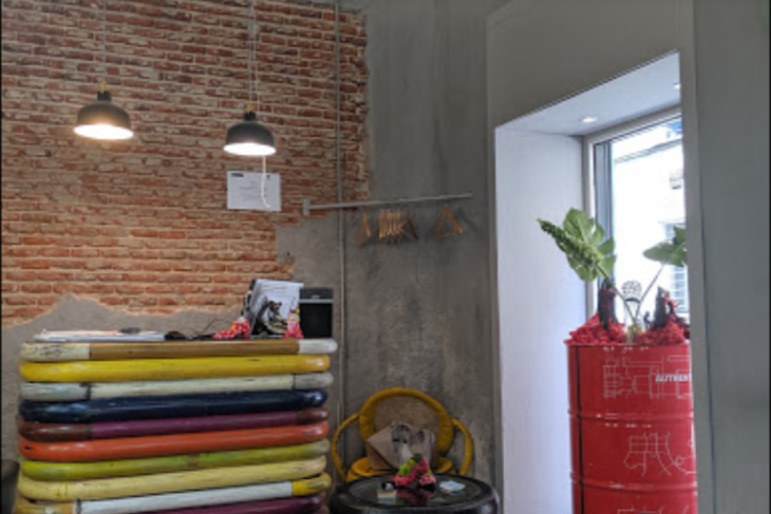 Las Niñas del Garaje, Embajadores, Madrid