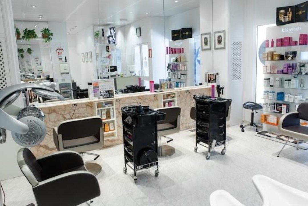 Peluquería Y Belleza El Jardín, Santa Clara, Sevilla