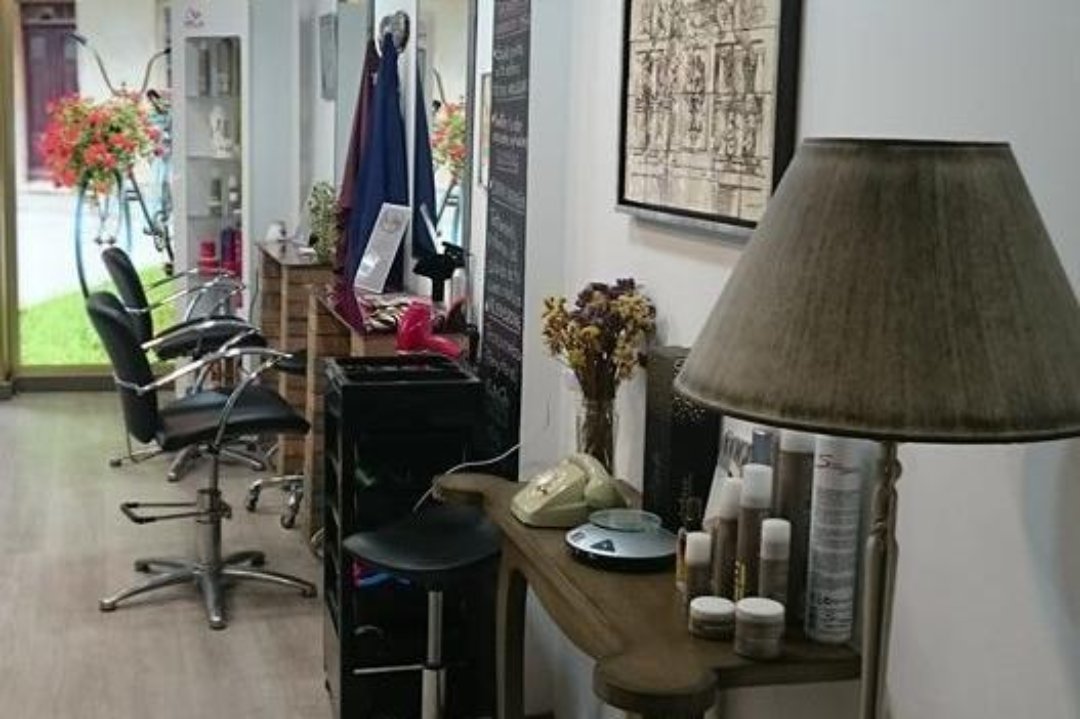 Silvia Santiago Peluqueria, Provincia de Sevilla