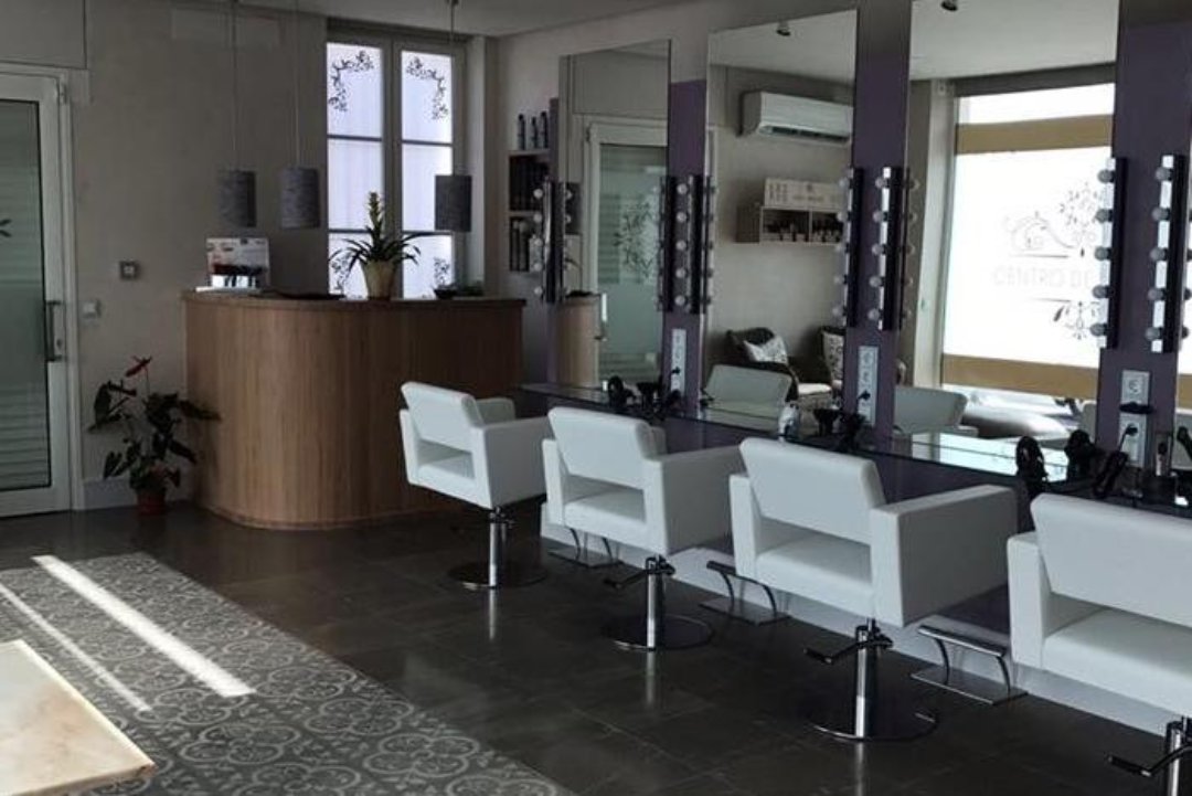 Lola Romero peluquería, Provincia de Sevilla