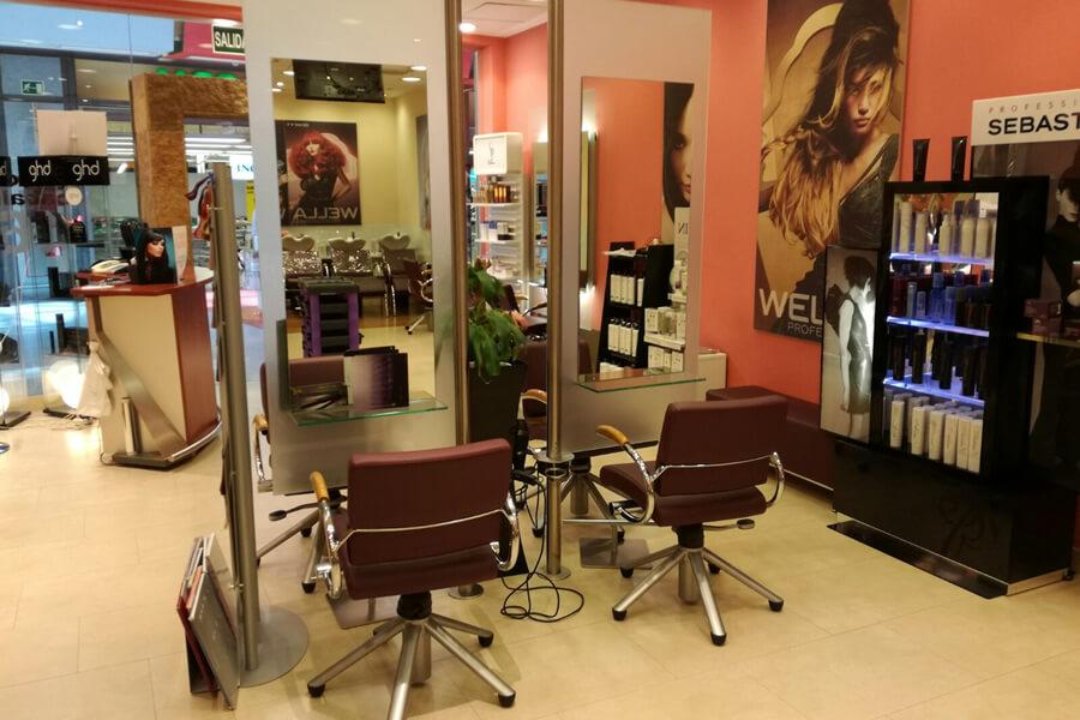 Ebanni Alcalá Magna, Distrito IV Ensanche, Comunidad de Madrid