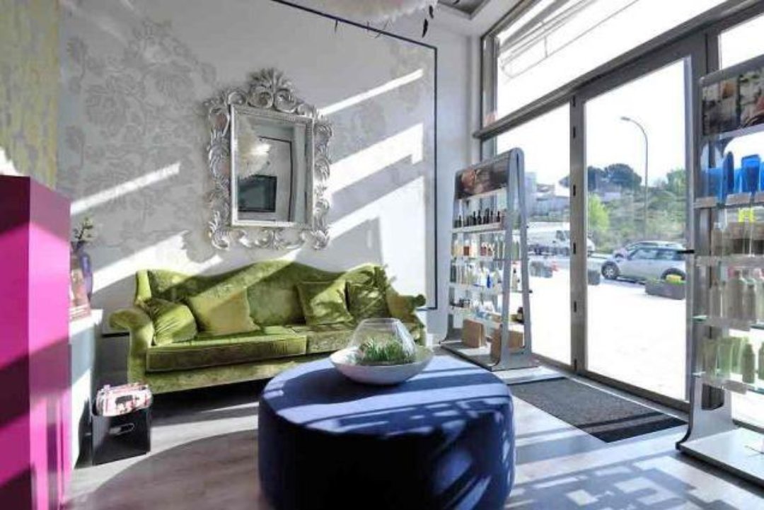Somo Hair Studio Pombo, Valdefuentes, Madrid