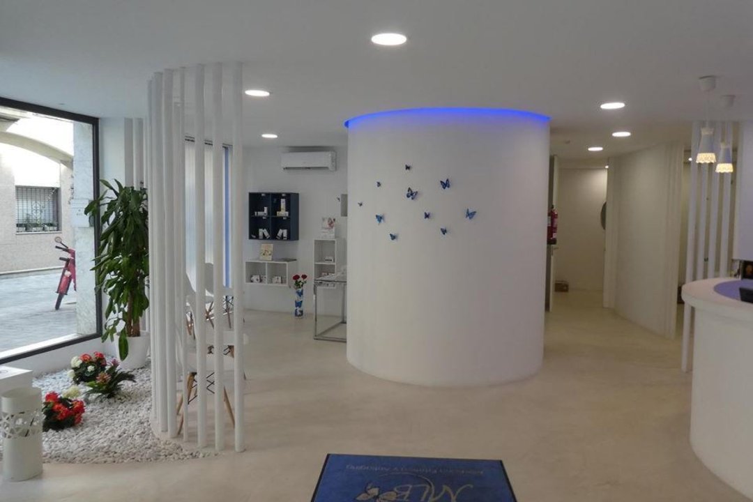 Clinica Burgos Medicina Estética y Antiaging, El Putxet i el Farró, Barcelona