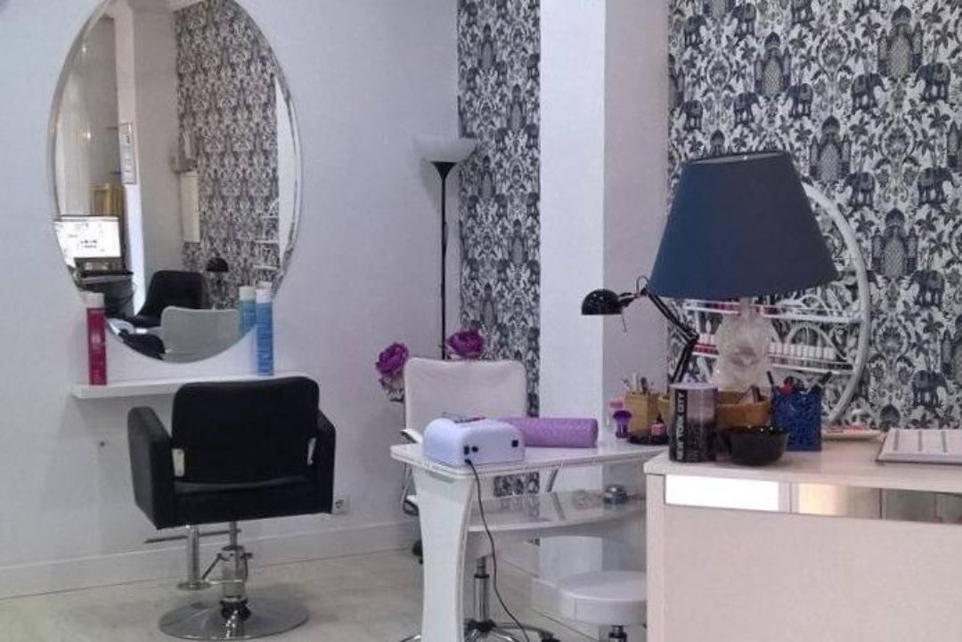 Victory Peluqueros y Estilistas, Los Remedios, Sevilla