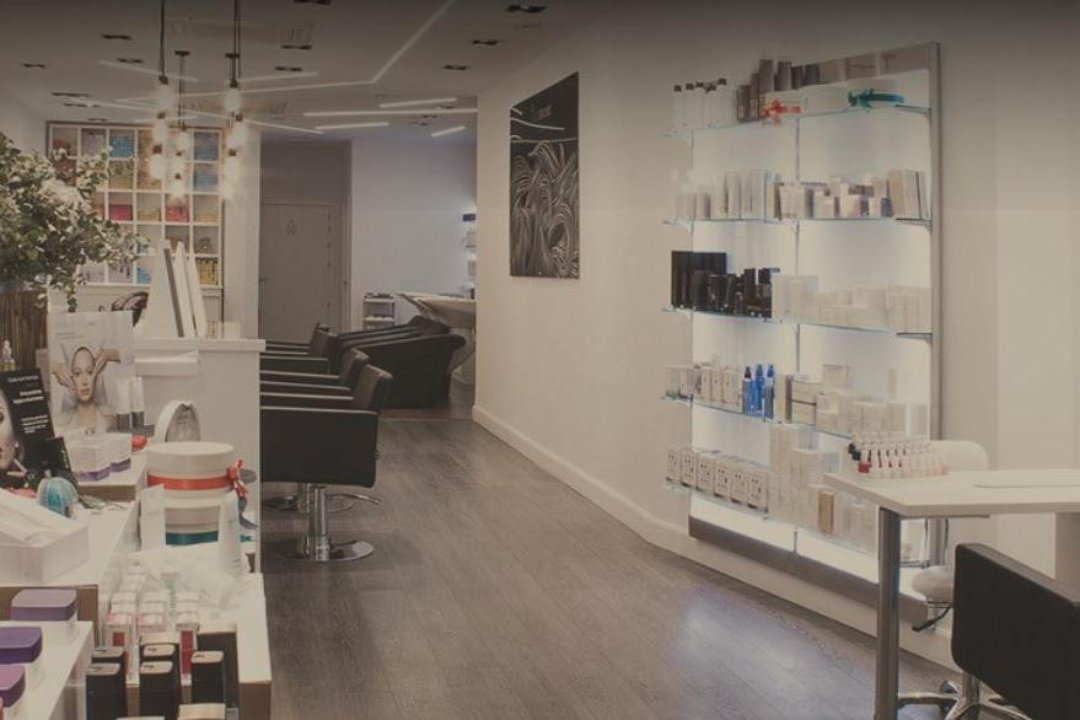 Hairkrone General Martinez Campos, Almagro, Madrid