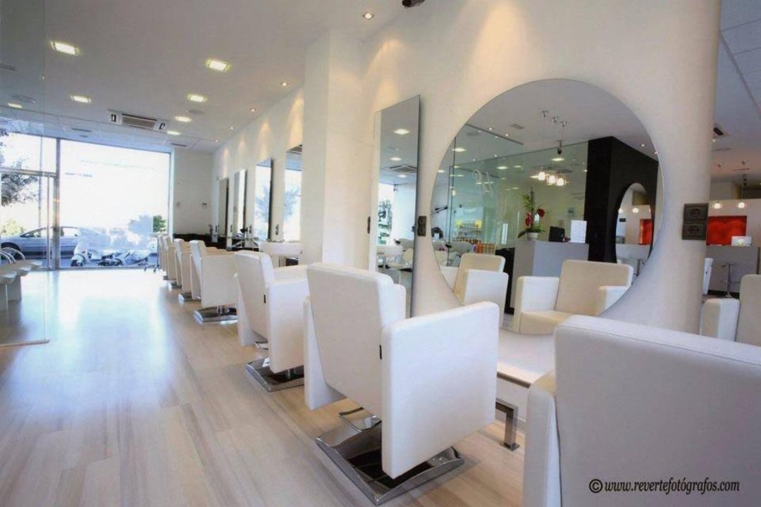 Ana Elvira Peluqueros, Roquetas de Mar