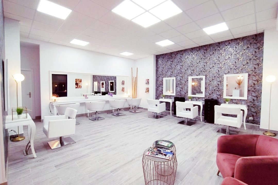 Santy Manotas Peluquero, Extremadura