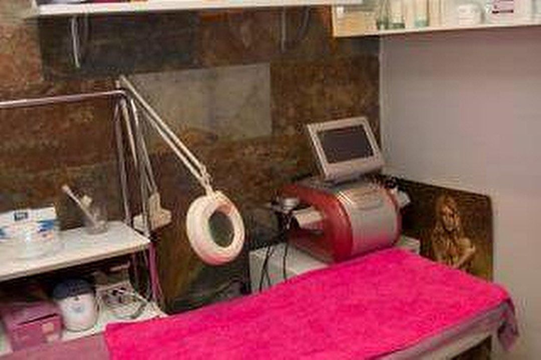 Jaime & Gianni Señoras, Nervión, Sevilla