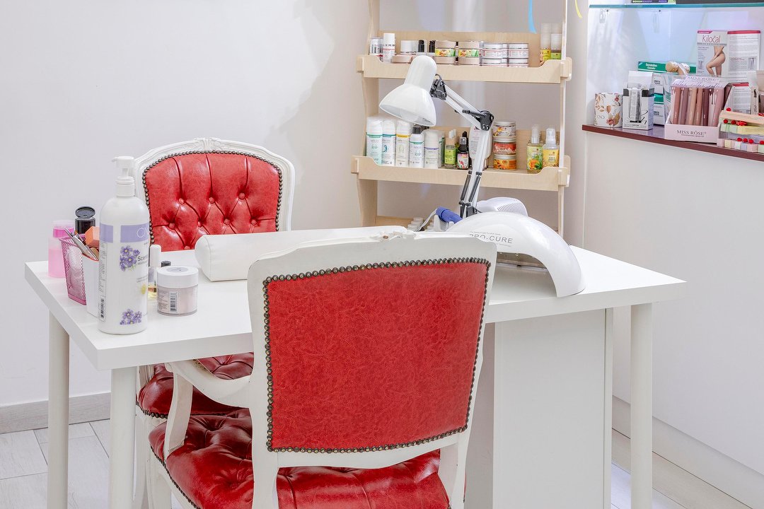 Aesthetic World, Santa Lucia, Napoli