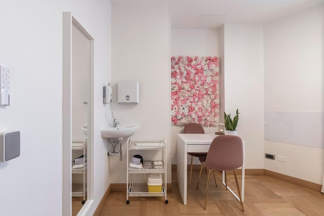 Suite Momento Cosmetics, Missori, Milano
