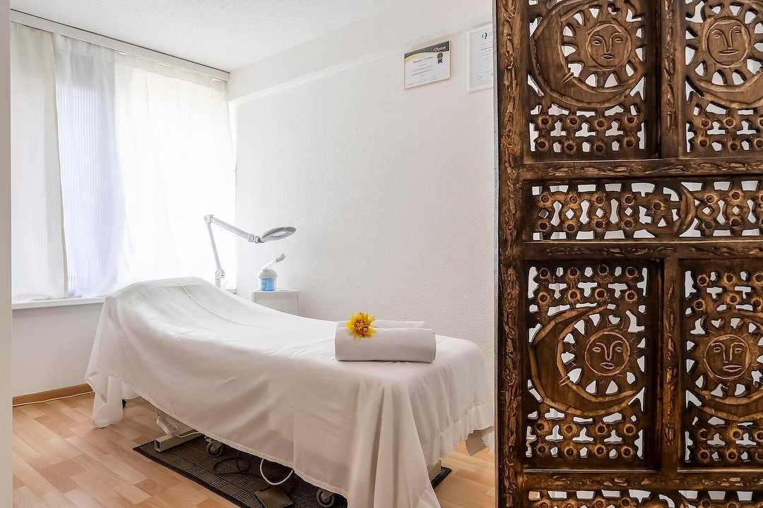 REHA Kosmetik (Massagen), Winkelriedstrasse, Zürich
