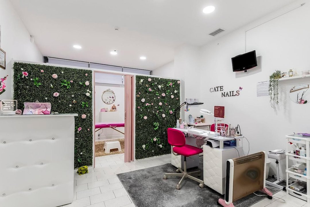 Cate Nails, Oporto