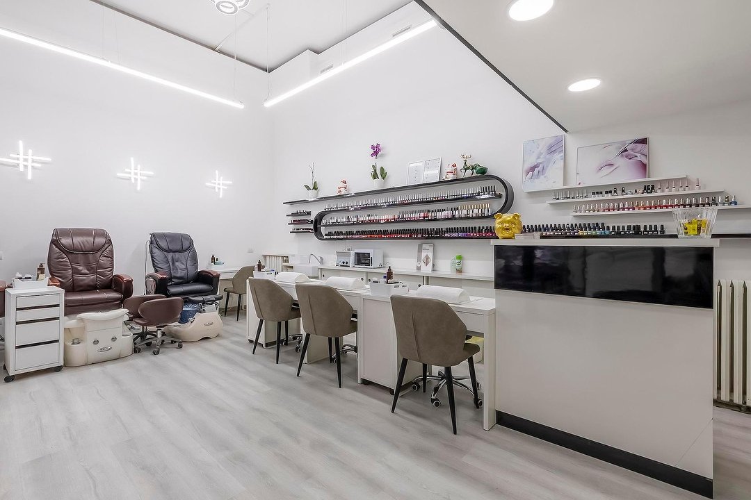 Elegante Nail Estetica, Gorini, Milano
