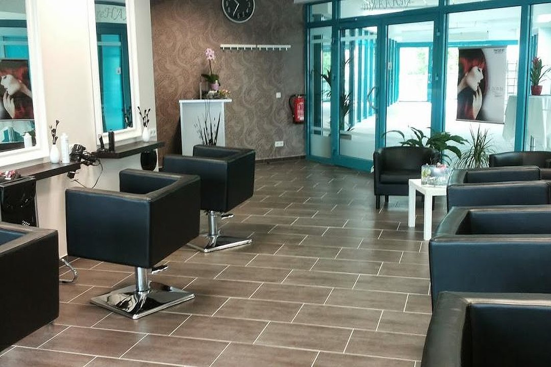 KreHaartiv - Salon Wartenberg, Hohenschönhausen, Berlin