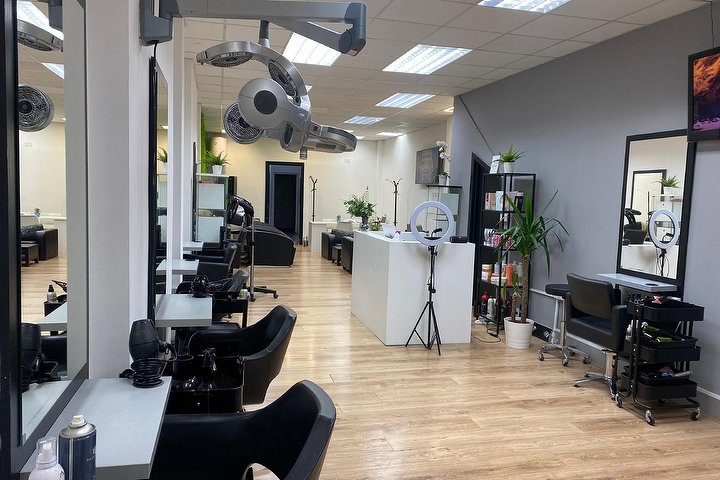 Studio Hair Lift | Hair Salon in Talbot Street, Dublin - Treatwell