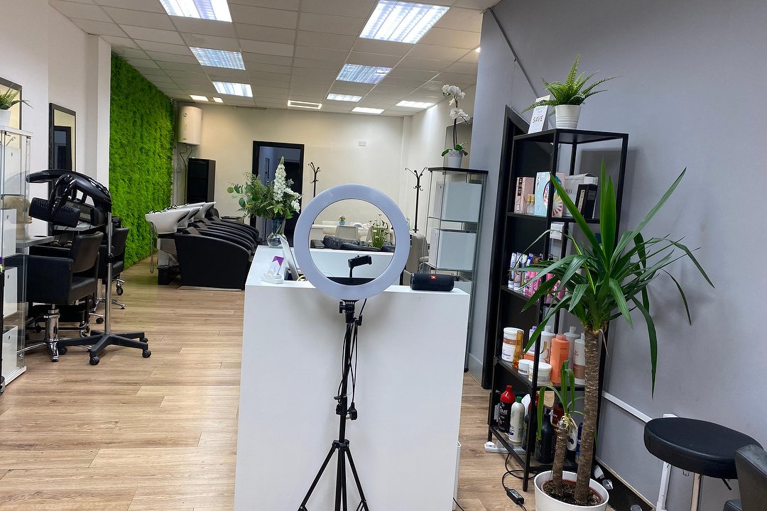 Studio Hair Lift, Talbot Street, Dublin
