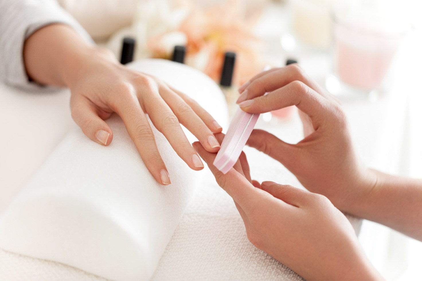 twaalf Tonen Ik denk dat ik ziek ben Manicure de juiste keus voor jou? Lees de guide! - Treatwell