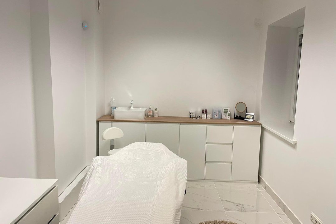 FaceUp veido masažų salonas, Senamiestis, Kaunas