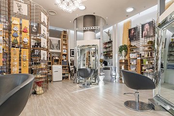 Parrucchiere Fausto Acconciature Hair Spa