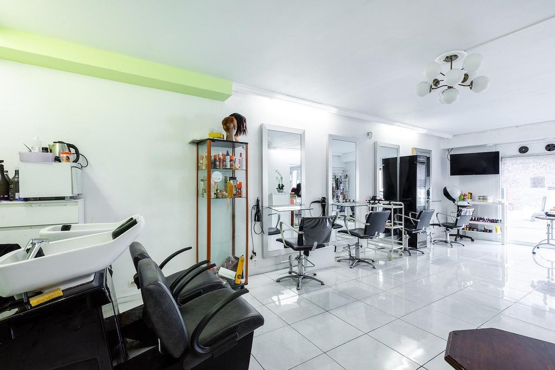 Leonce Coiffure, Conflans-Sainte-Honorine, Yvelines