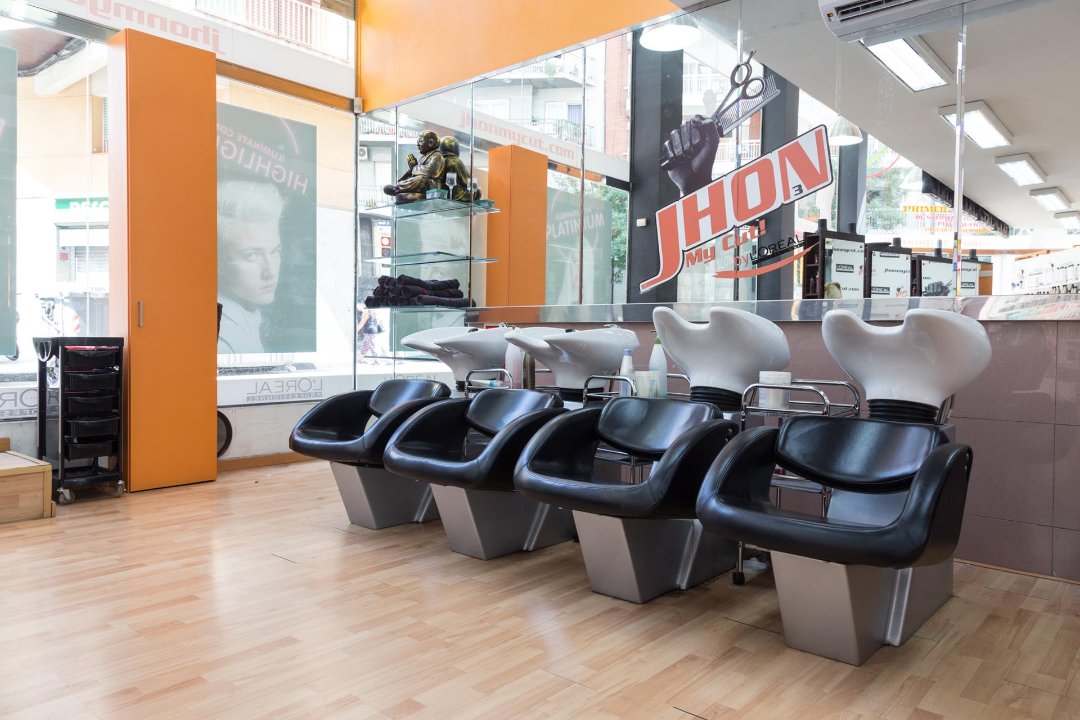 Jhon My Cut Sants, Sants-Badal, Barcelona