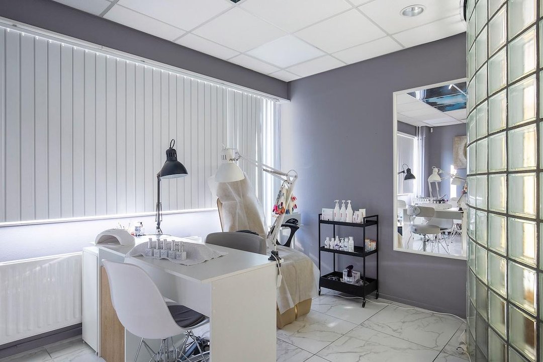 Medisch Cosmetisch Nagelspecialist Egle @ OMG Spa & Beauty, Rhoon, Zuid-Holland