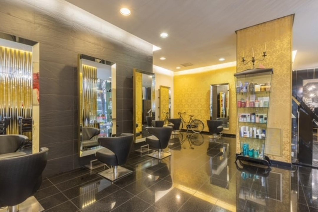 Gianluca Didone' di Didone' Sofia, Borgo Trento, Verona