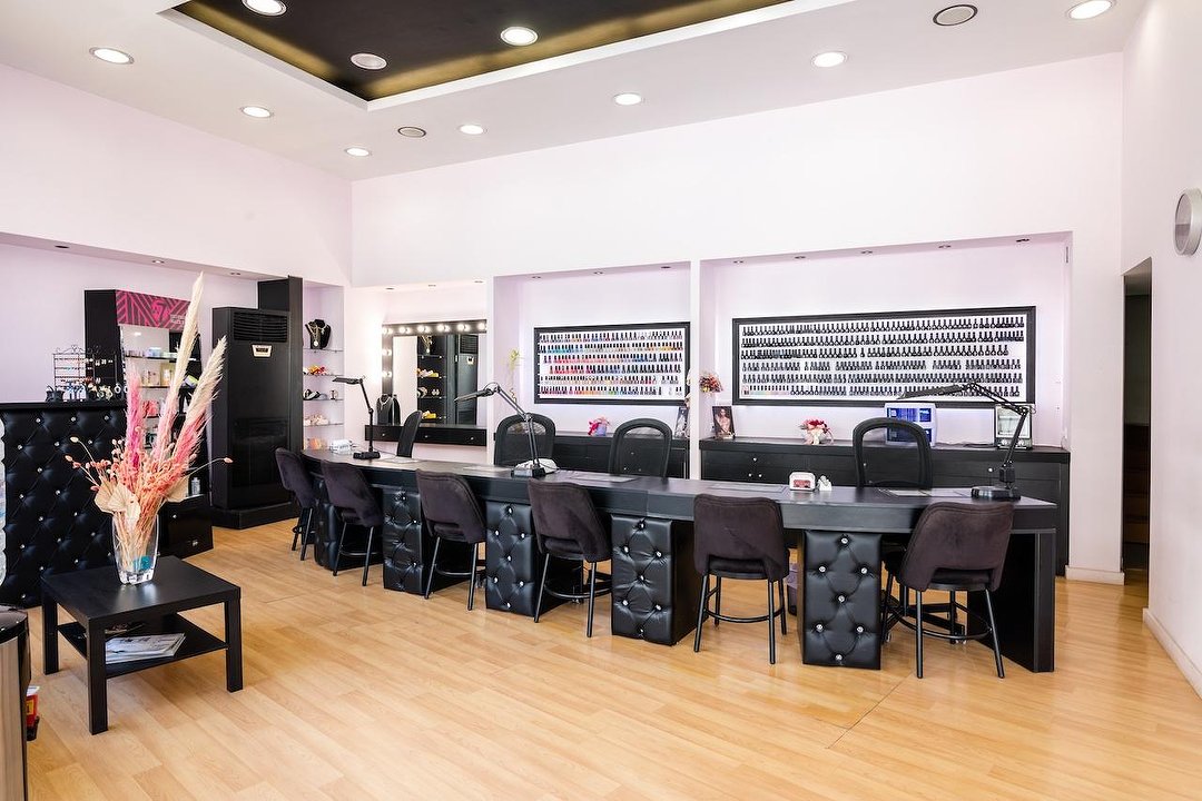 Nails Bar Salon, Attica