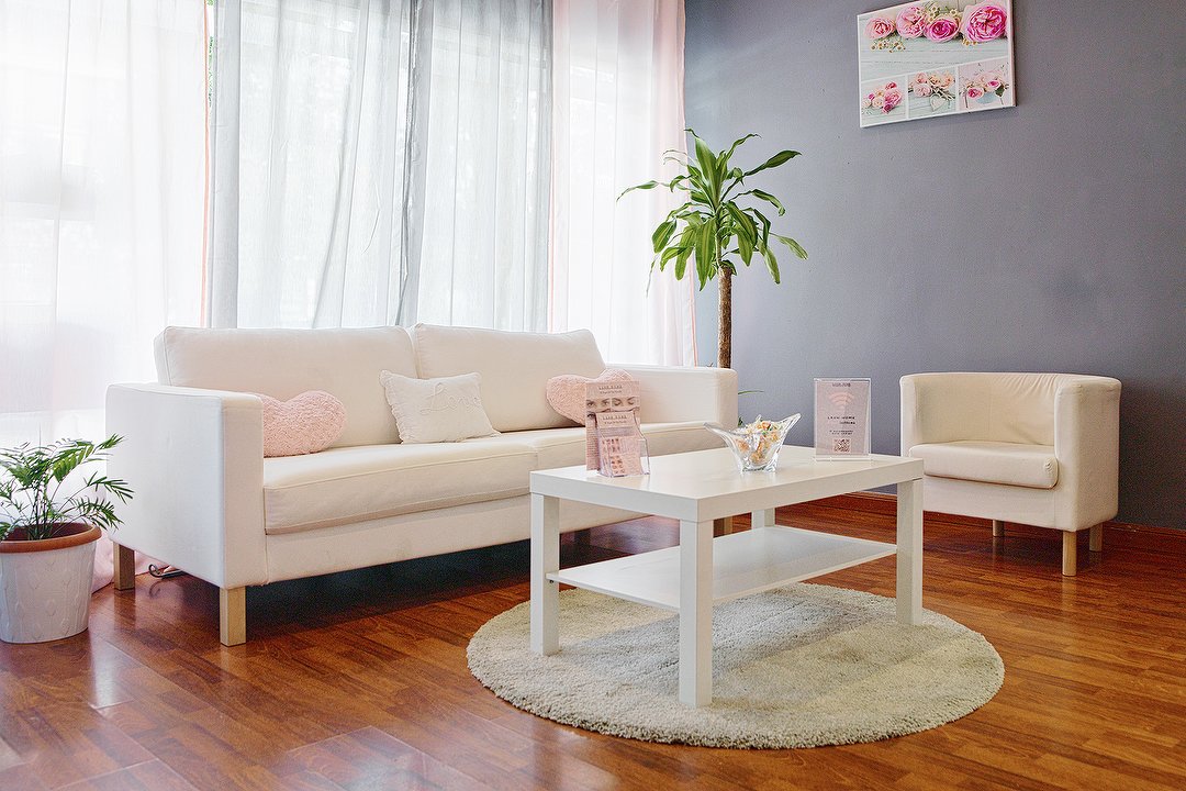Lash Home, Hispanoamerica, Madrid