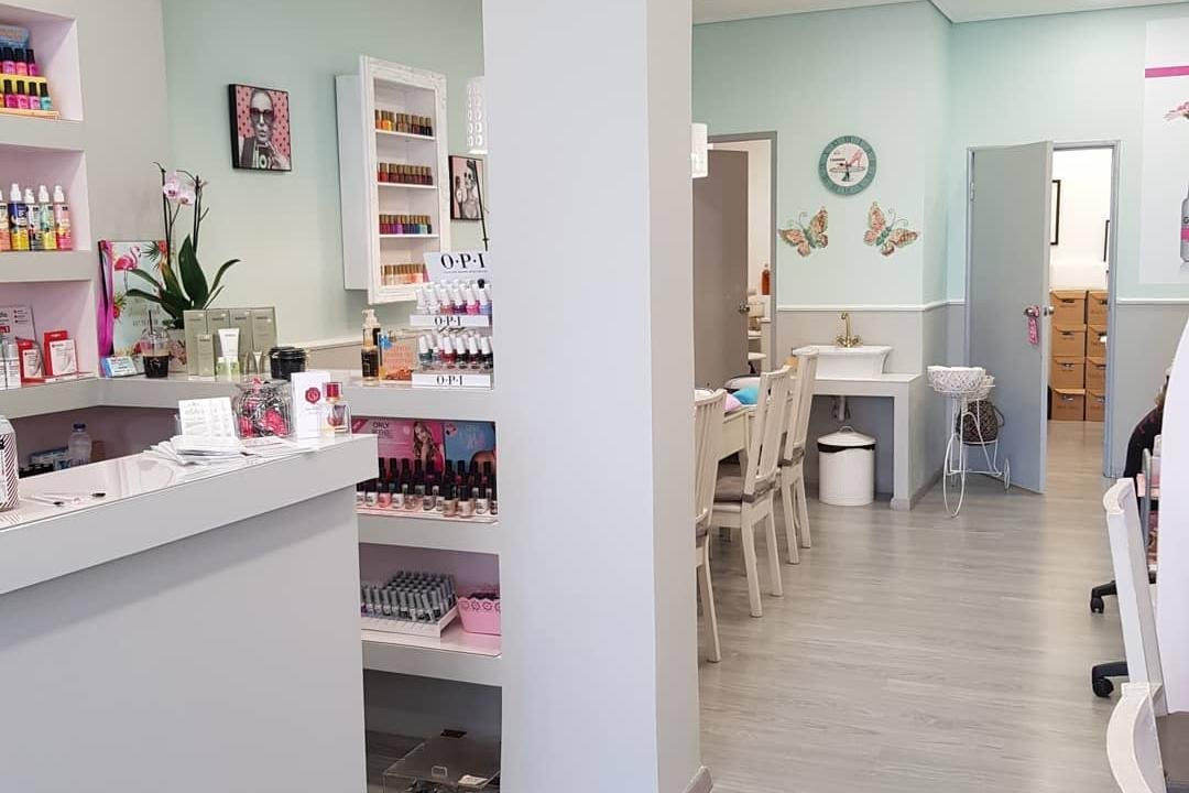 Aliki's nail bar, Nea Ionia, Attica