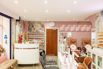Classy Nails & Beauty - Manchester