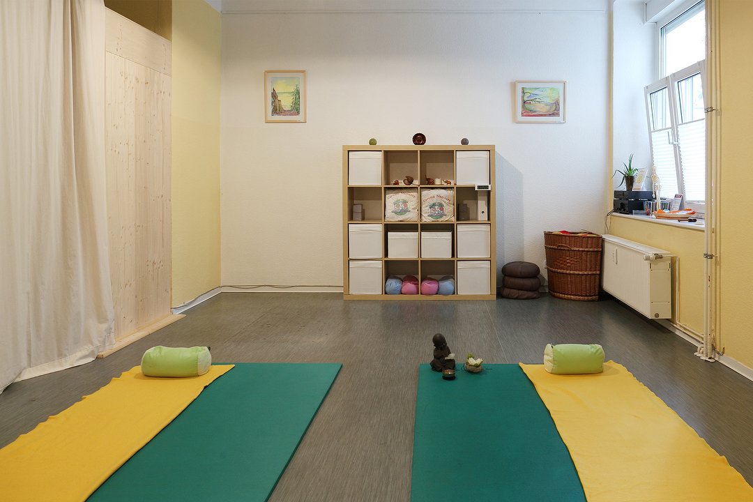 Sport-und Entspannungstherapie Carome Namaste, Friedrichshain, Berlin