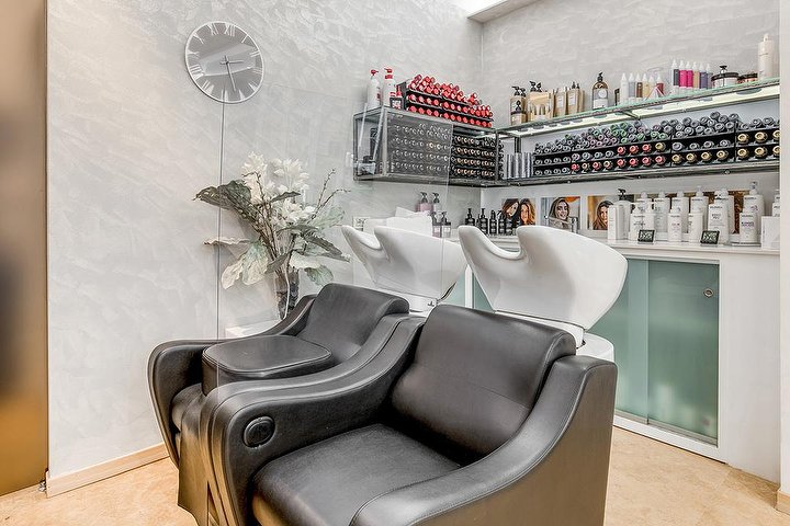 Free Style Lela - Coiffure Piacenza - Photo de galerie - OneBooking