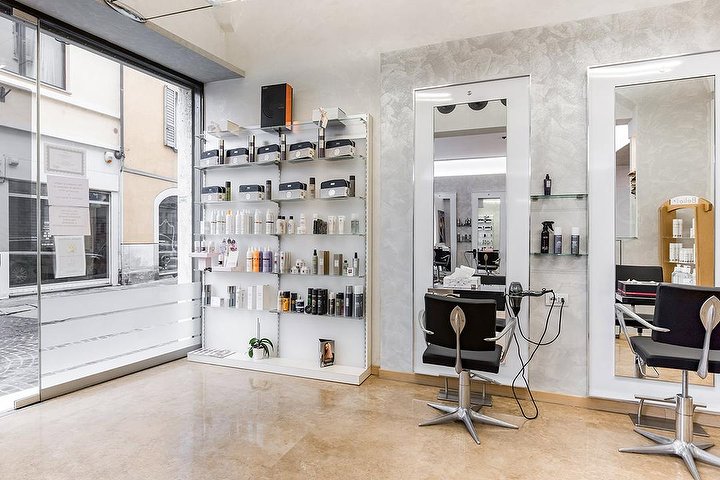 Free Style Lela - Coiffure Piacenza - Photo de galerie - OneBooking